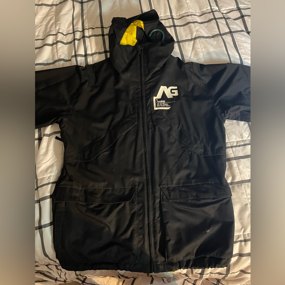 Men’s medium Burton AG winter jacket